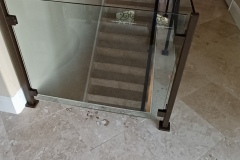 Upclose Home Glass Railing